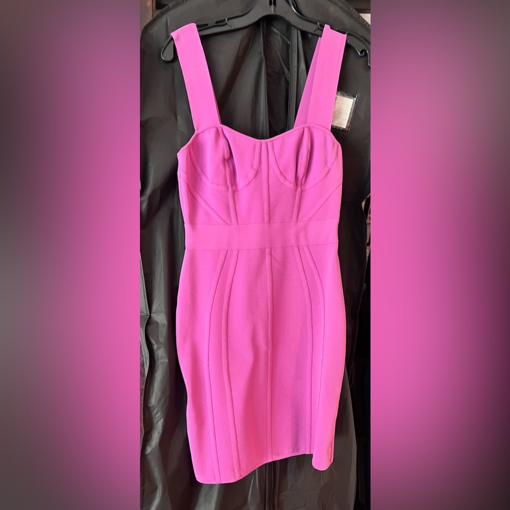 NWT HERVE LEGER PARIS DRESS 💕 PERFECT VALENTINE’S DAY DRESS!